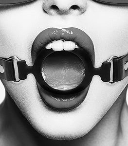 B&w Silicone Ring Gag W/ Adjustable Straps