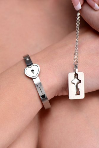 Master Series Cuffed Locking & Key Necklace Default Title